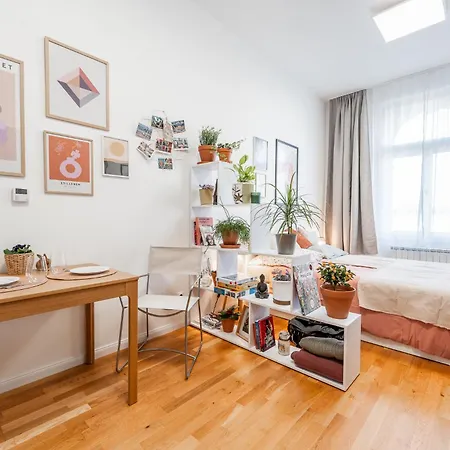 Charming In Spain St Apartment Prague