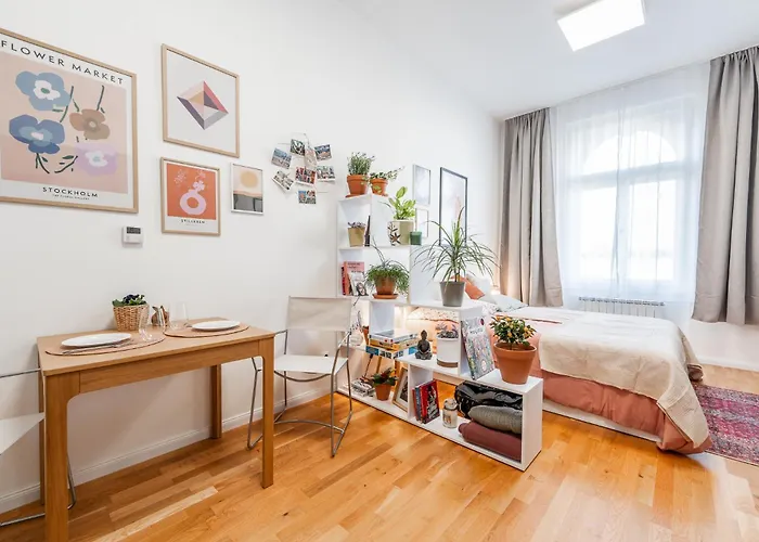 Charming In Spain St Apartment Prag